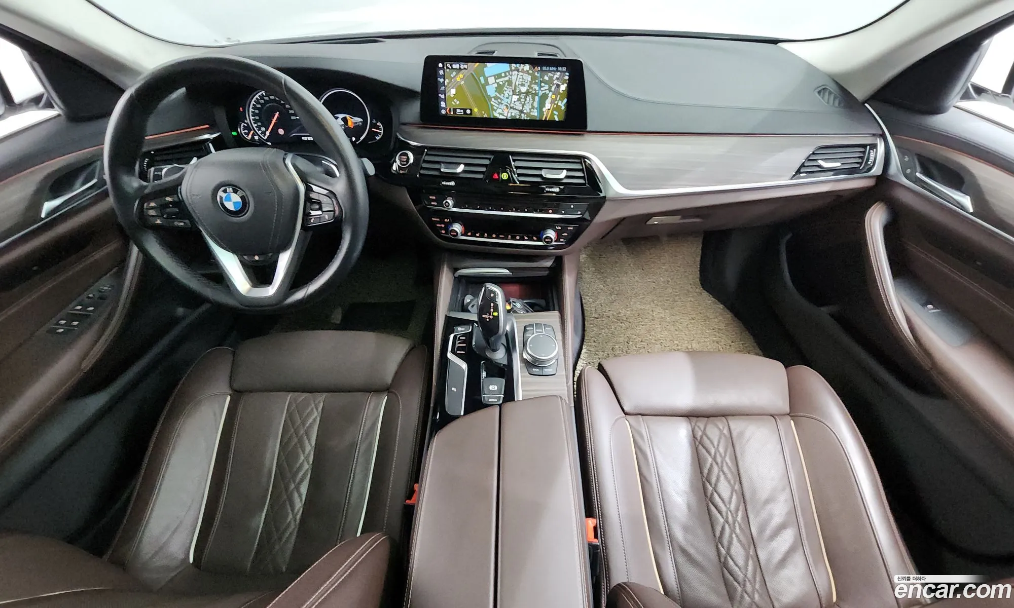 BMW 5 Series 2018 WBAJD9103JWC83150 — 3