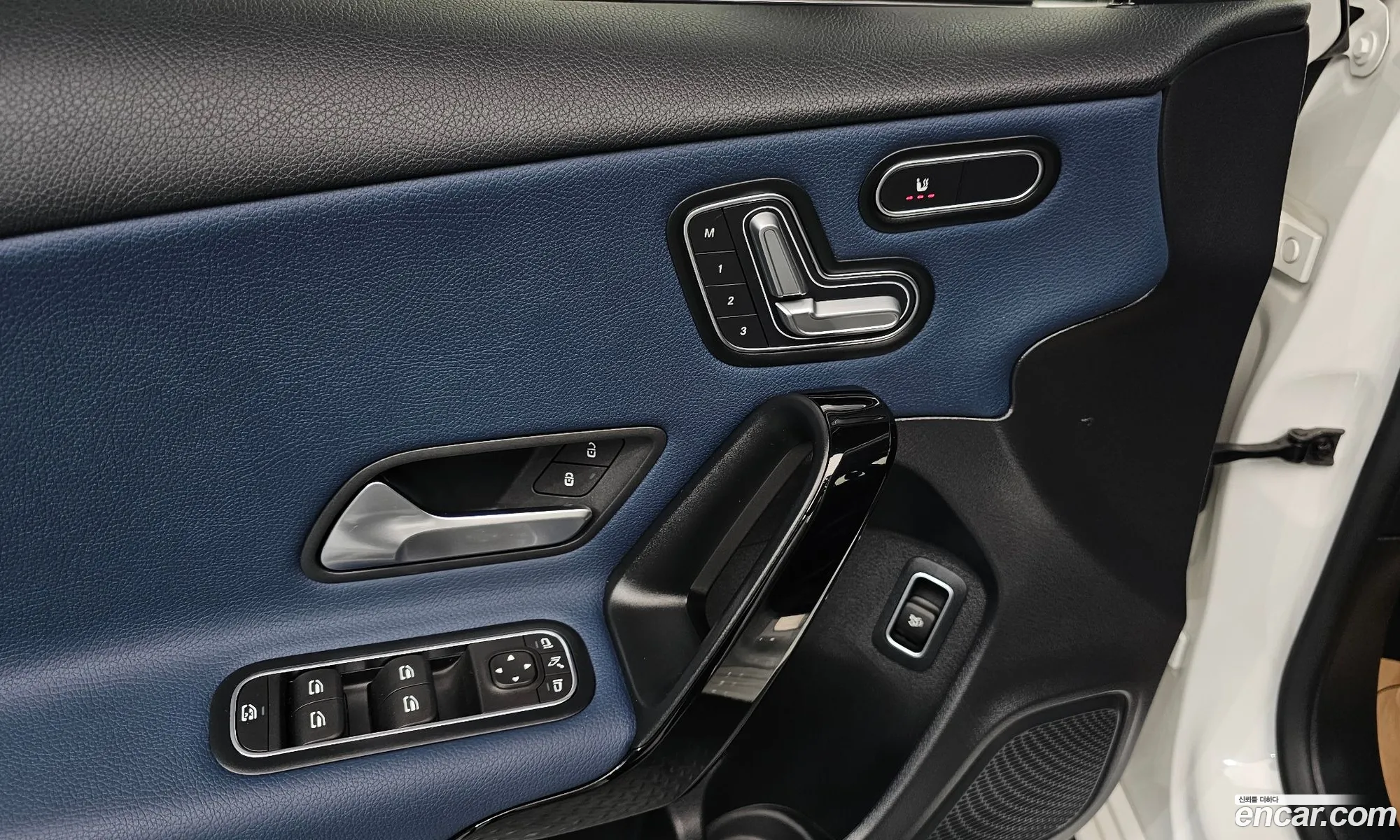 Mercedes-Benz A-Class W177 2020 — 17