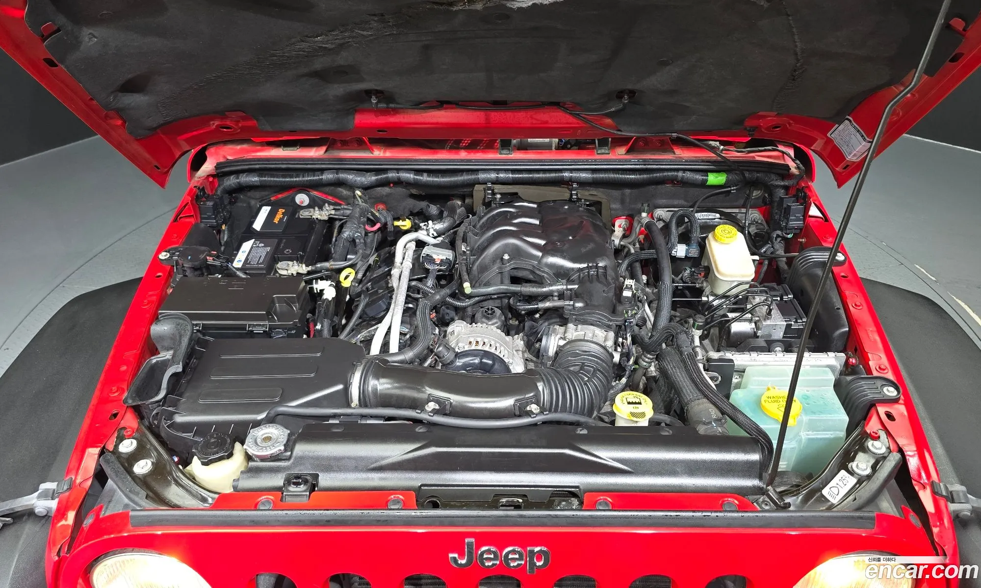 Jeep Wrangler 2016 1C4HJWFG8GL170915 — 4