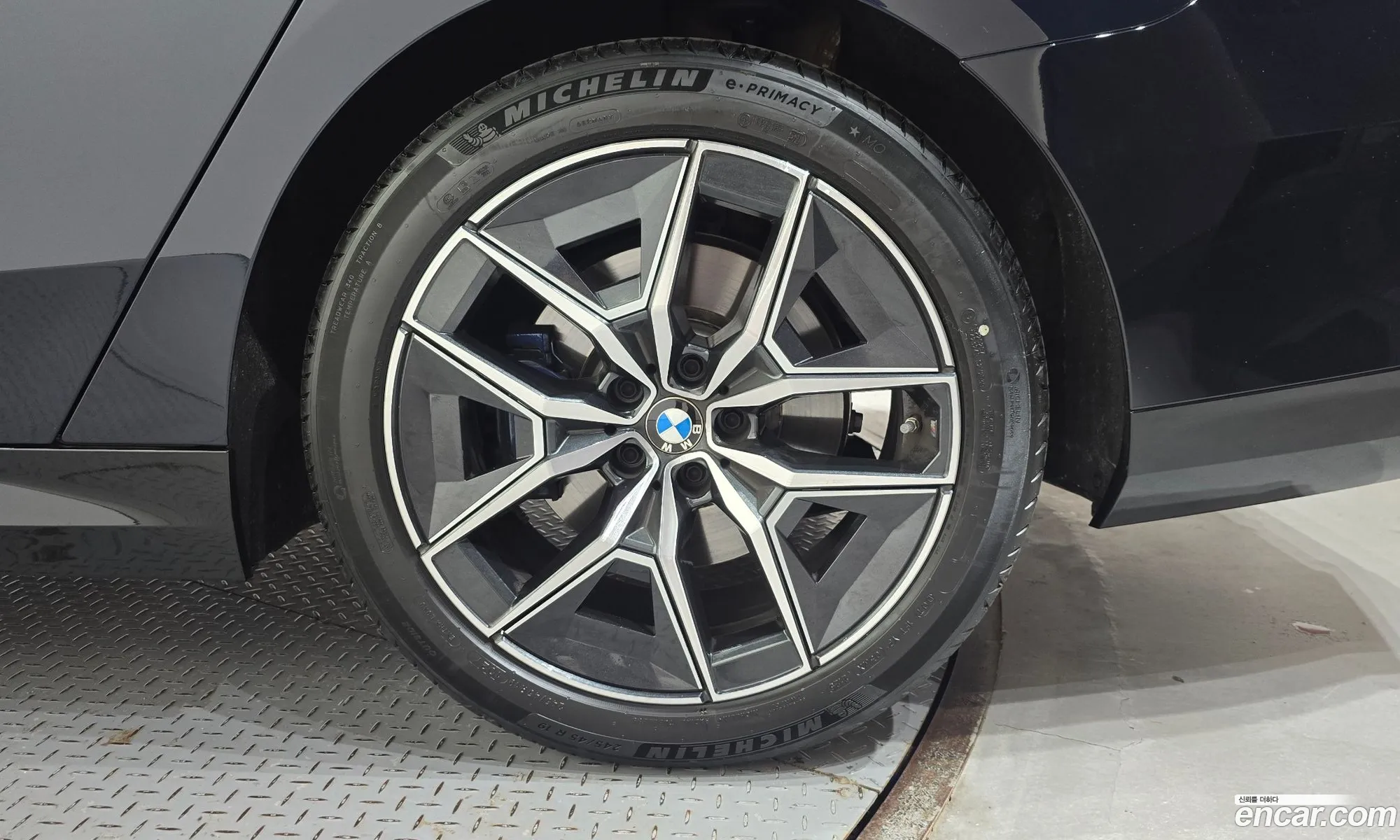 BMW 5 Series 2025 WBA41FL01TCV97110 — 27