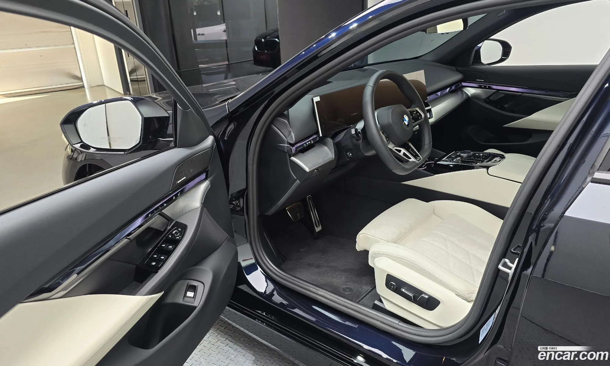 BMW 5 Series 2025 WBA41FL01TCV97110 — 31