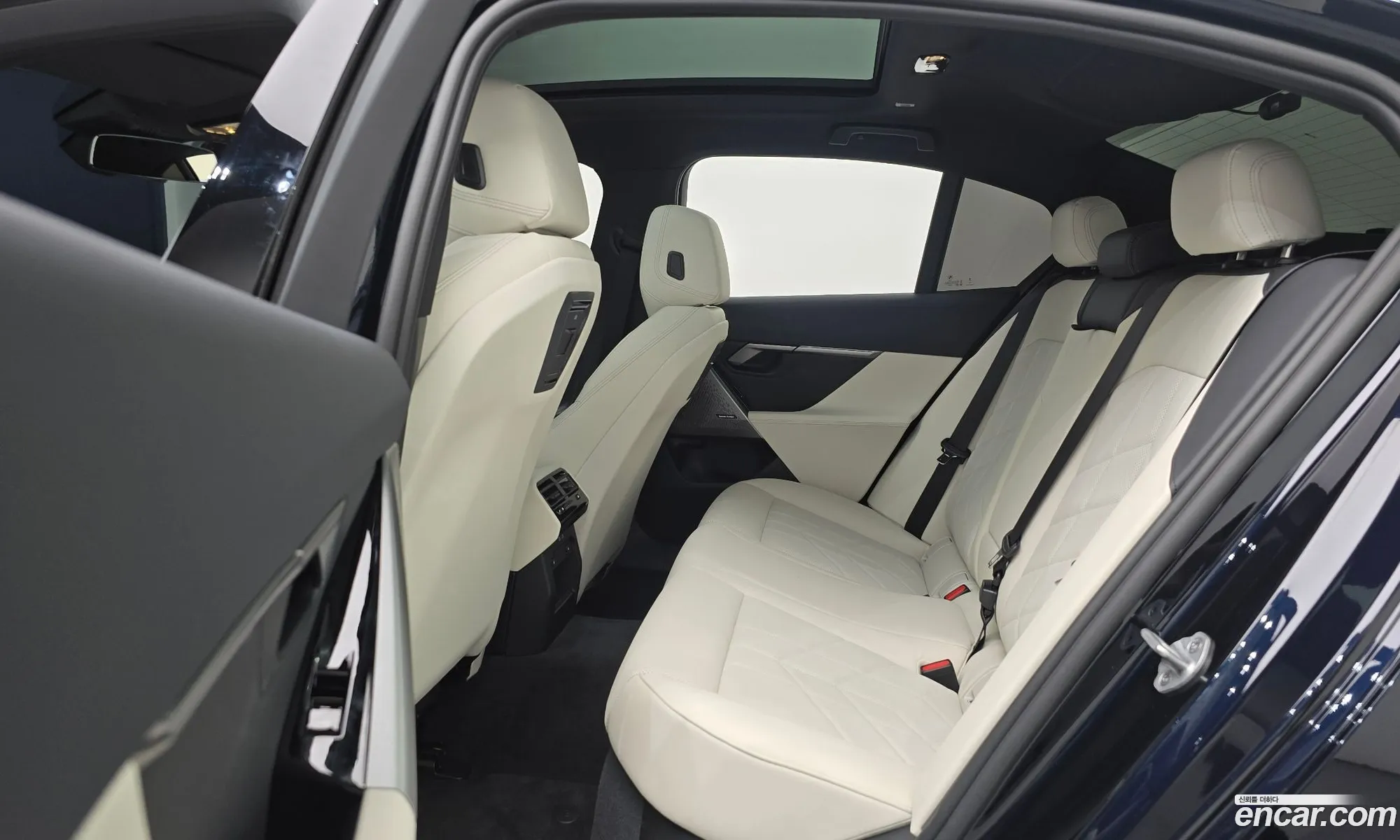 BMW 5 Series 2025 WBA41FL01TCV97110 — 11