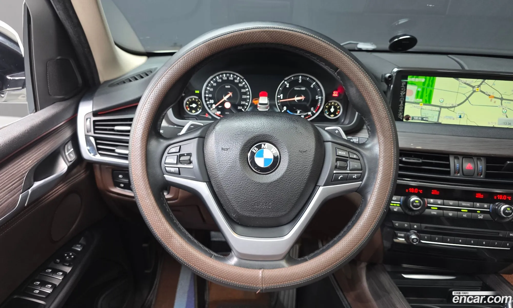 BMW X5 2016 — 2