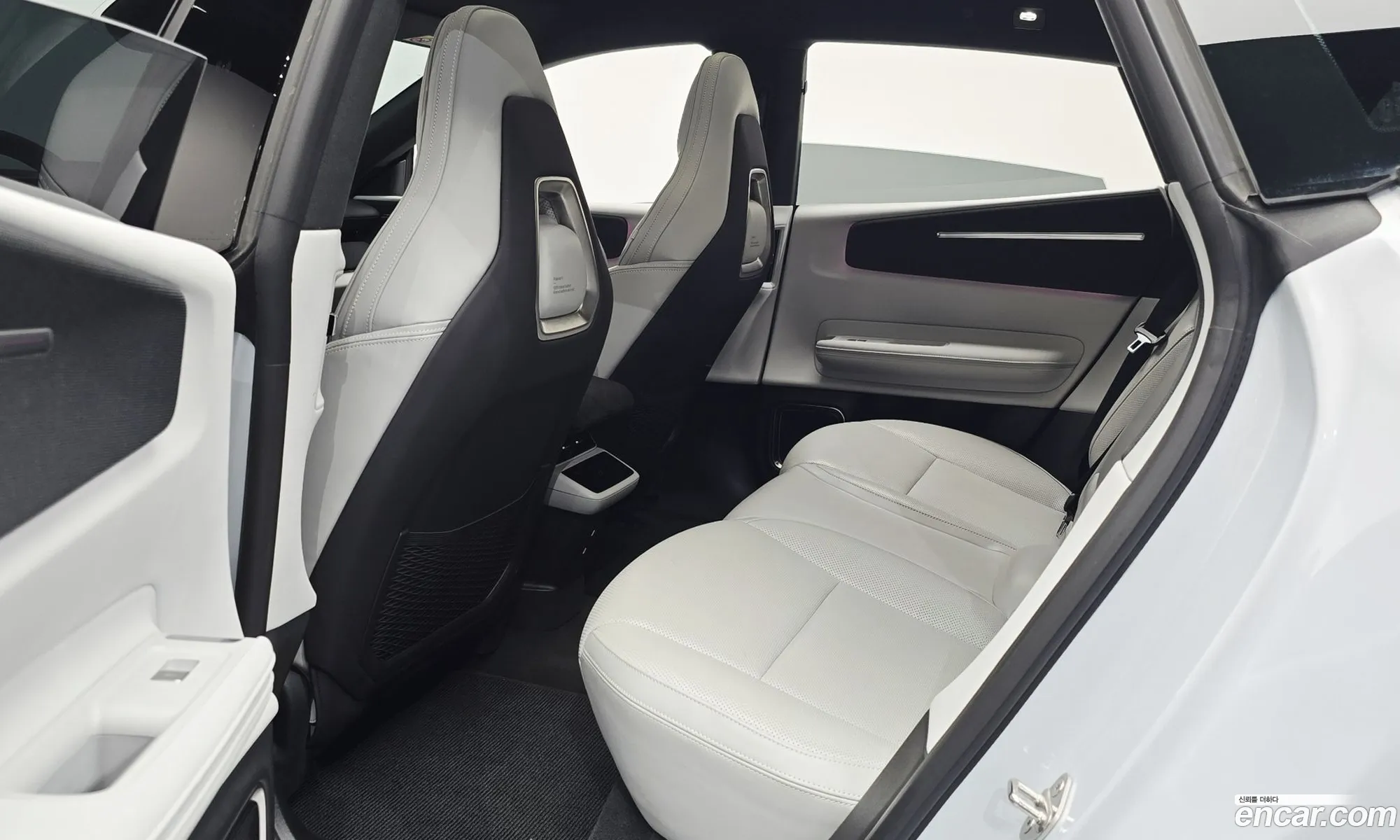 Polestar Polestar 4 2025 — 25