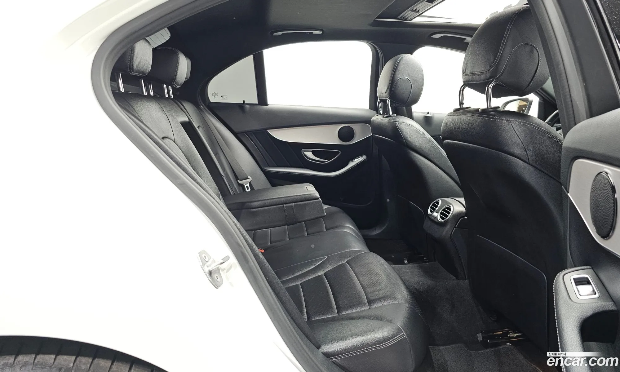 Mercedes-Benz C-Class W205 2018 — 14