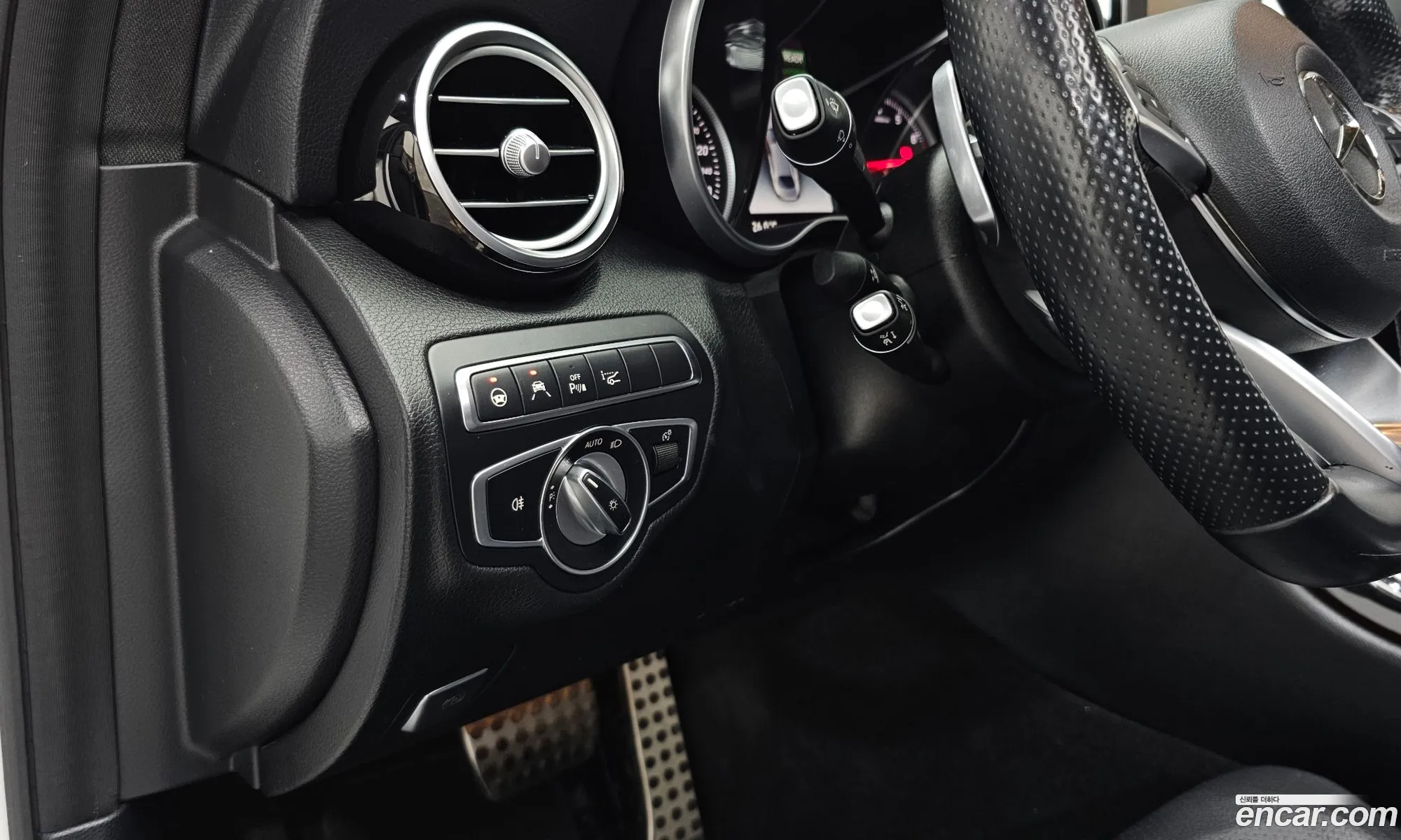 Mercedes-Benz C-Class W205 2018 — 2