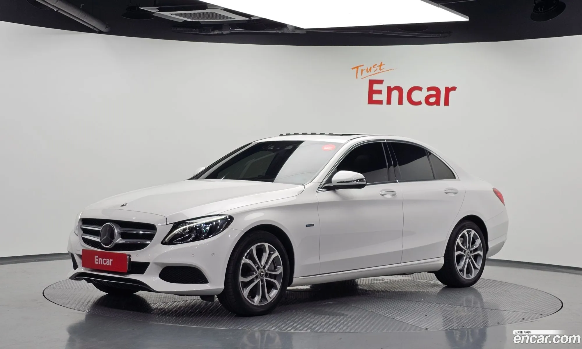 Mercedes-Benz C-Class W205 2018 — 10