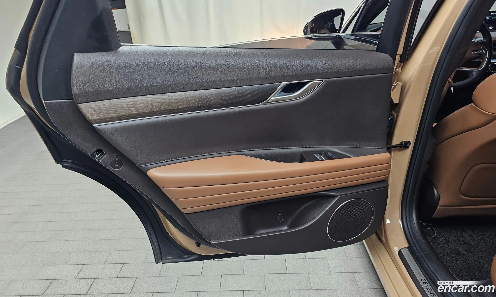 Genesis G80 2021 — 32