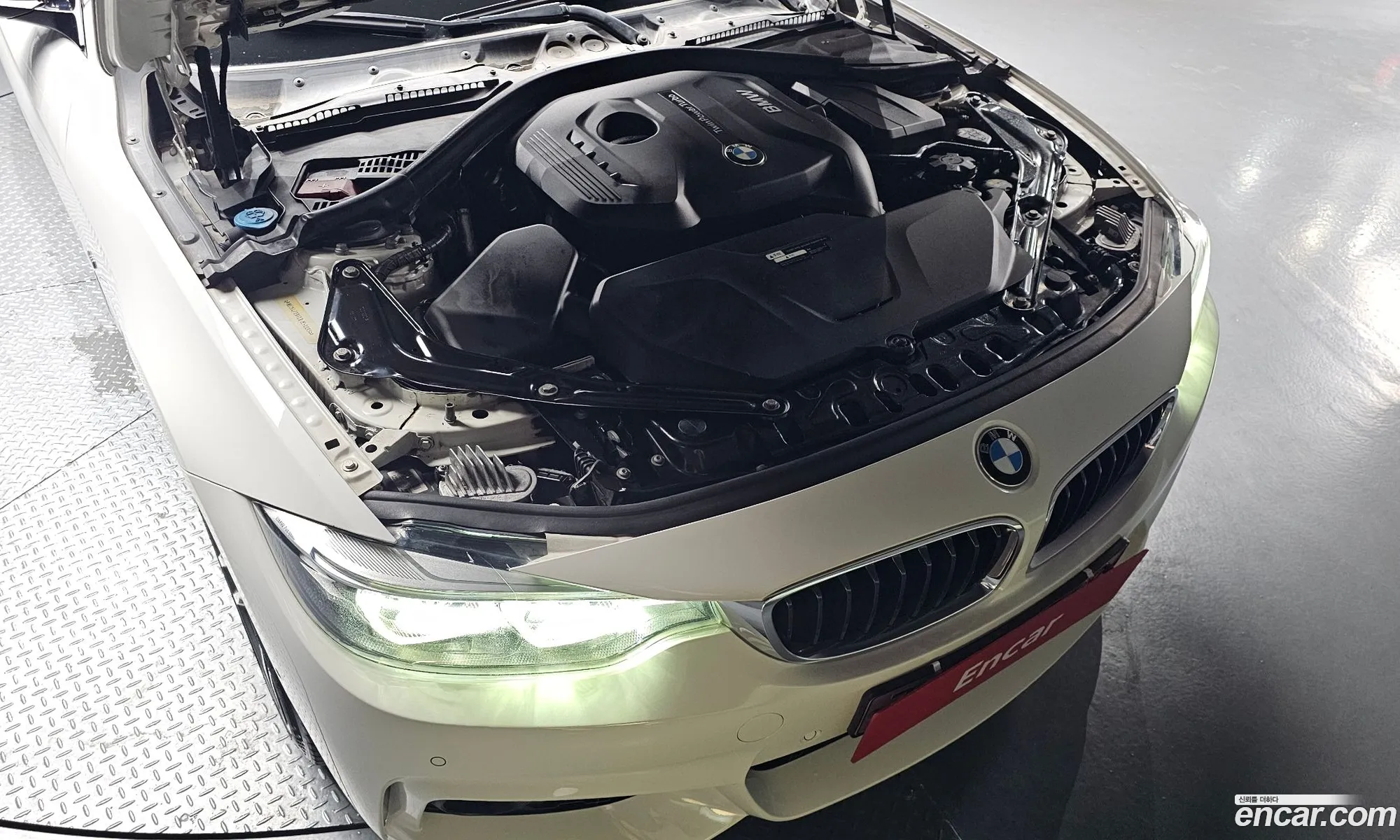 BMW 4 Series 2018 WBA4Z1101JEA51393 — 18