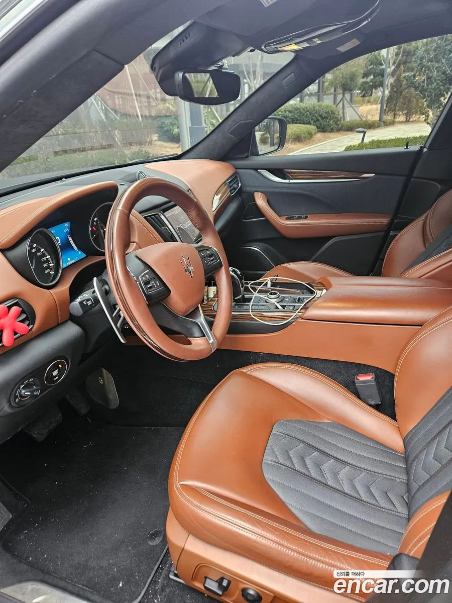 Maserati Levante 2018 — 12