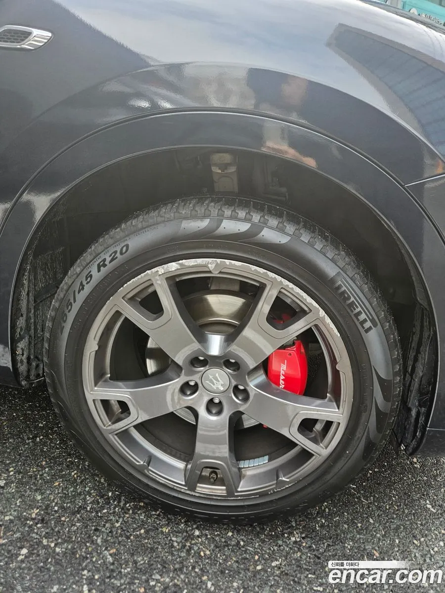 Maserati Levante 2018 — 14