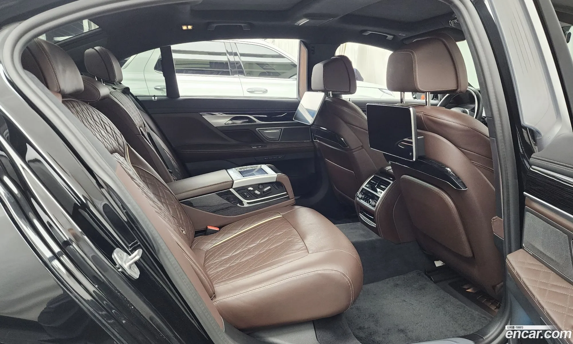 BMW 7 Series 2020 — 10
