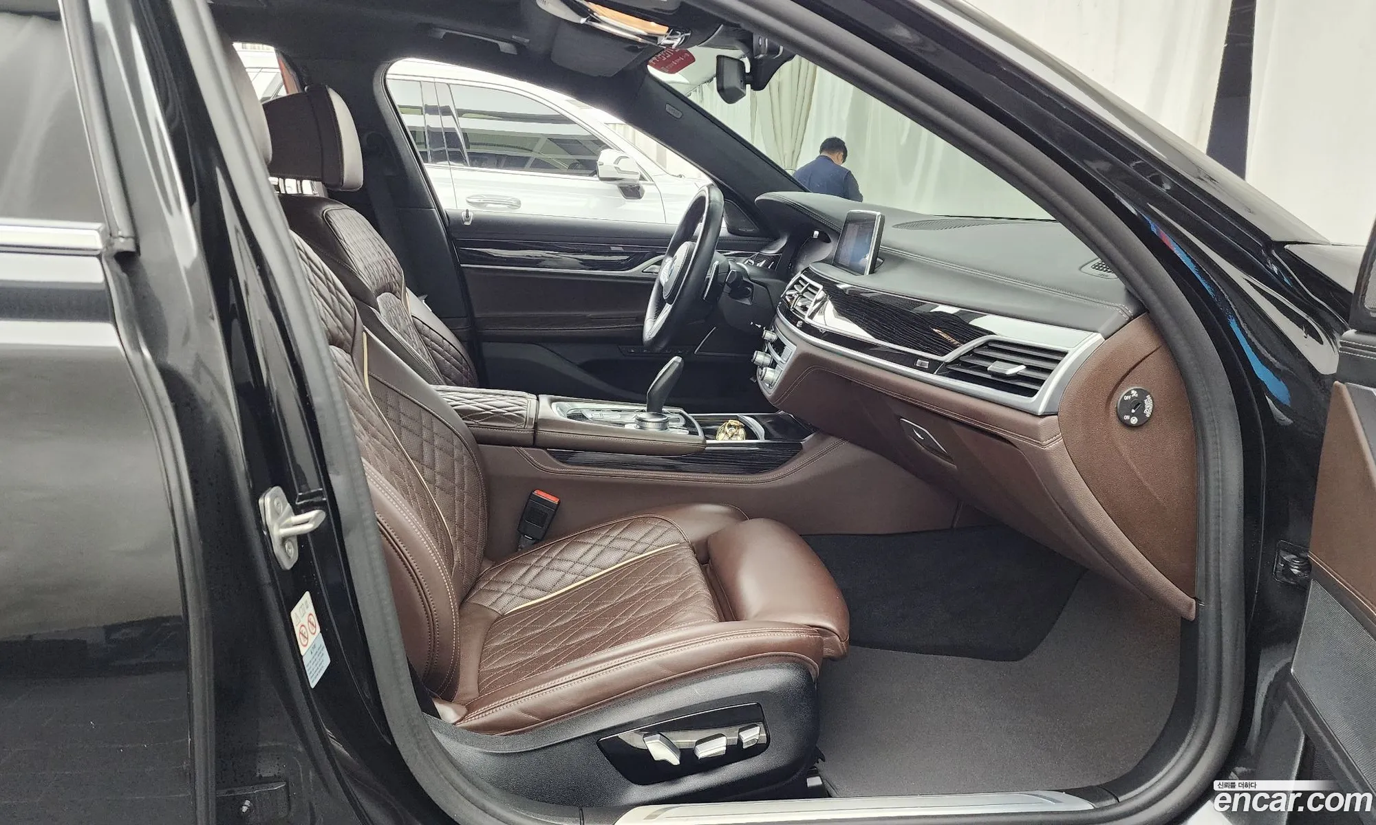 BMW 7 Series 2020 — 36