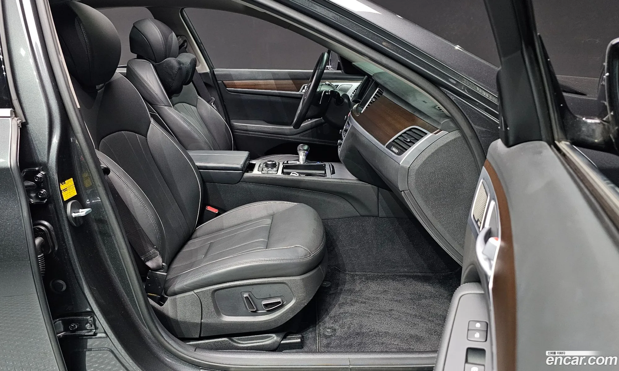 Genesis G80 2017 — 31