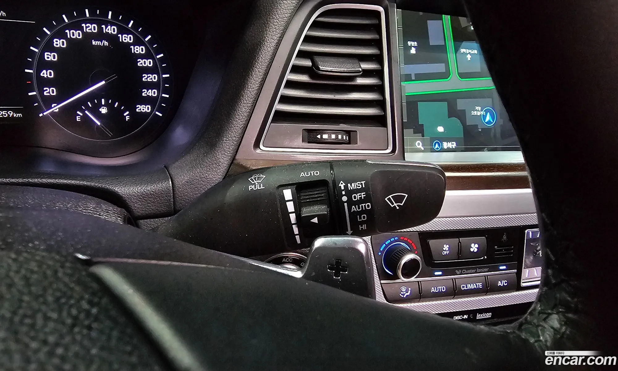 Genesis G80 2017 — 32