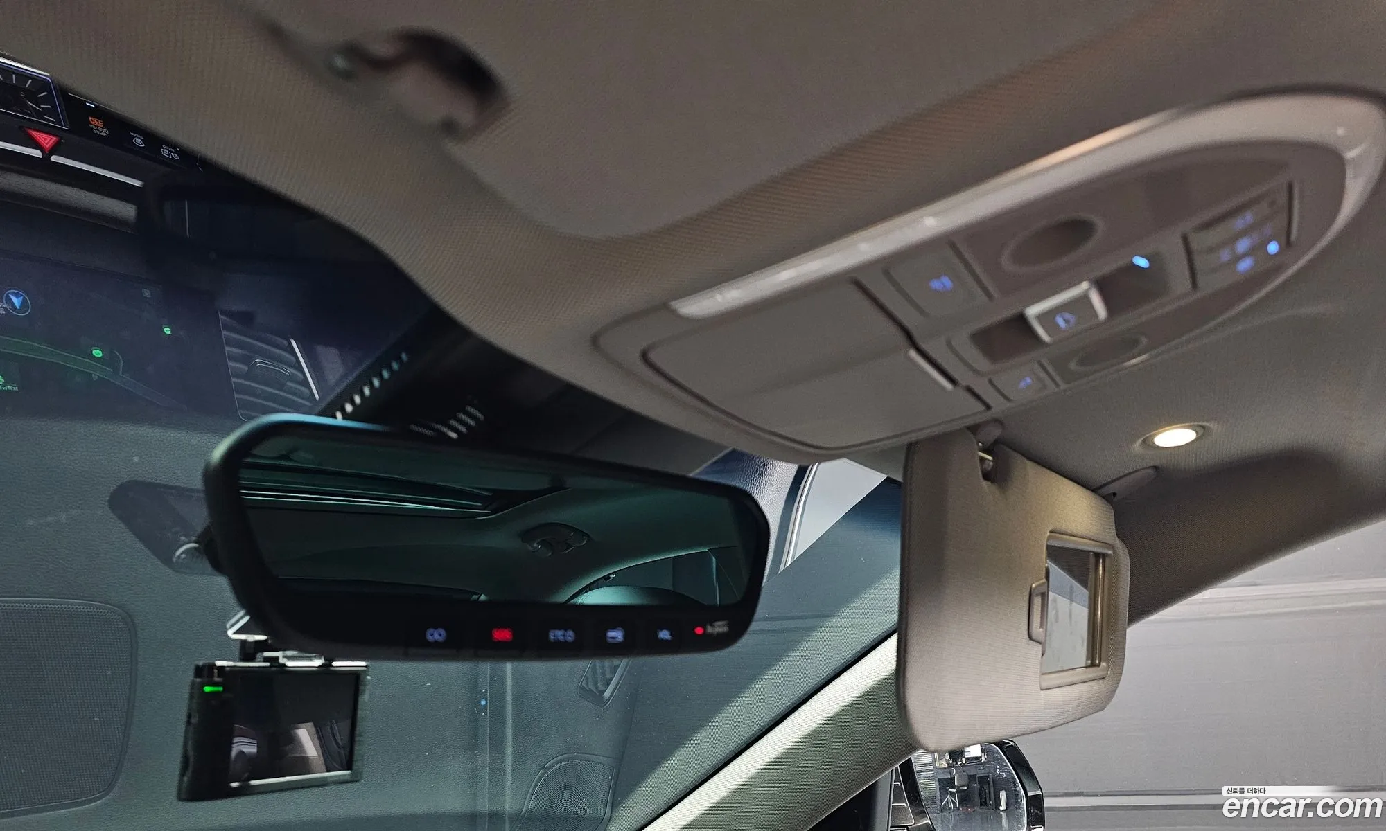 Genesis G80 2017 — 28