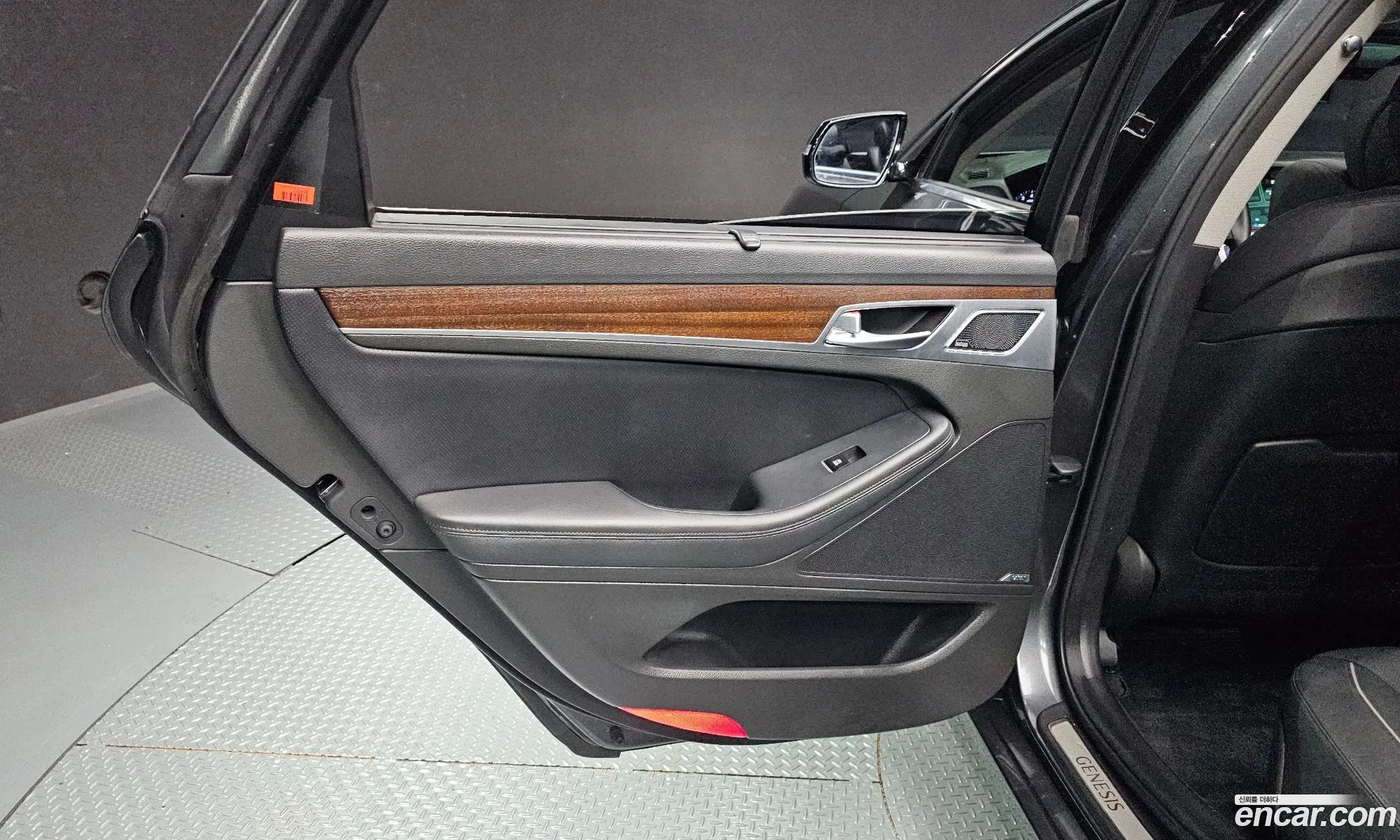 Genesis G80 2017 — 22