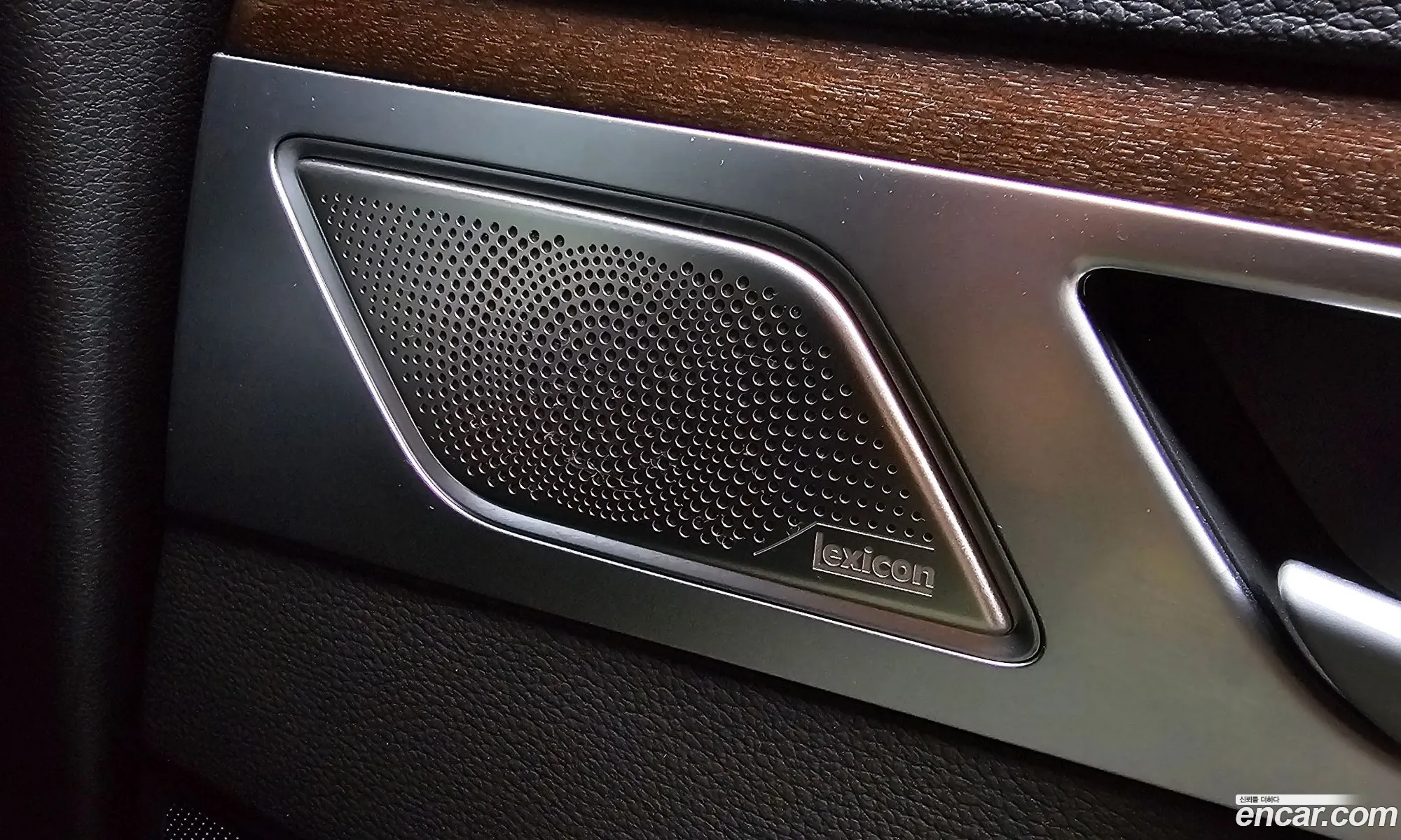 Genesis G80 2017 — 33