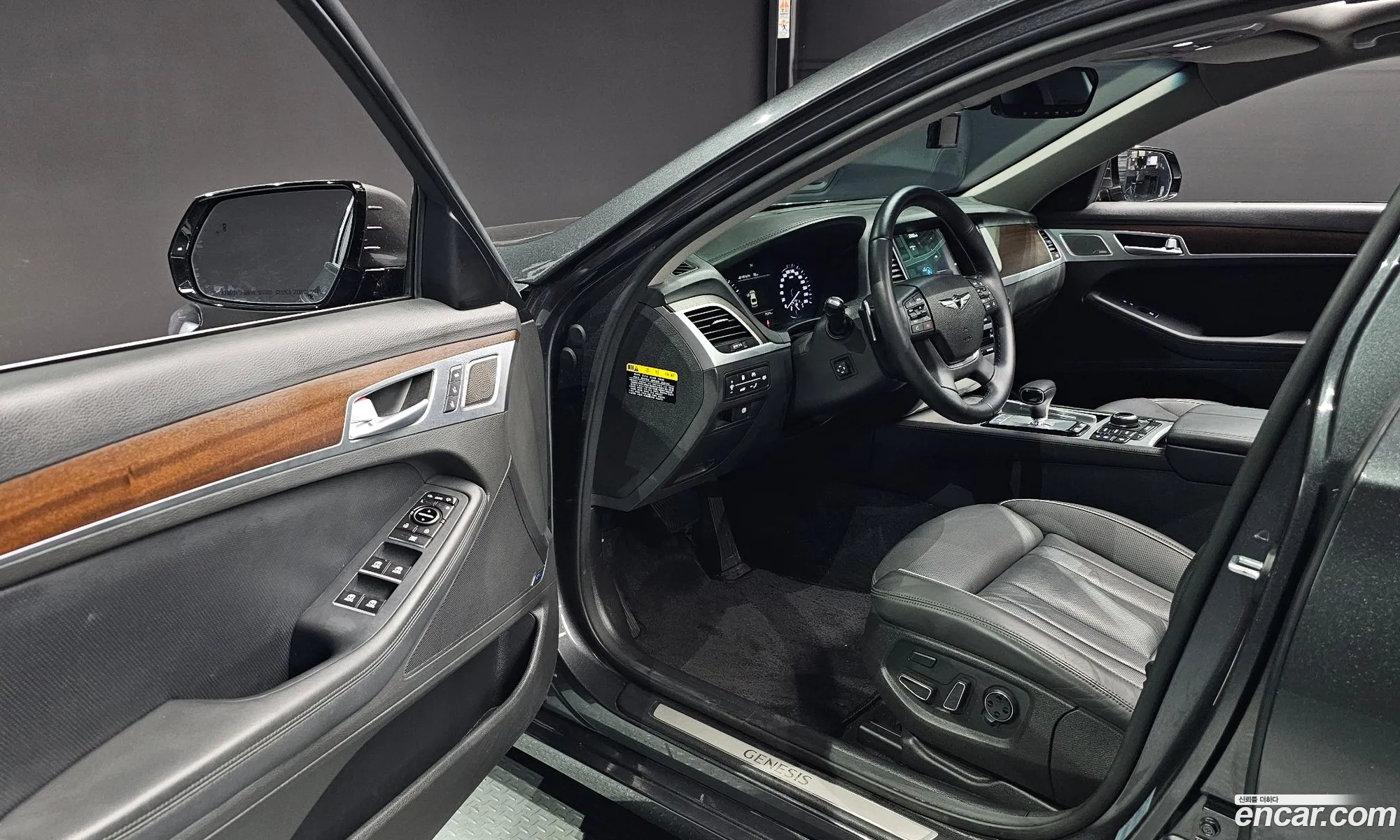 Genesis G80 2017 — 25