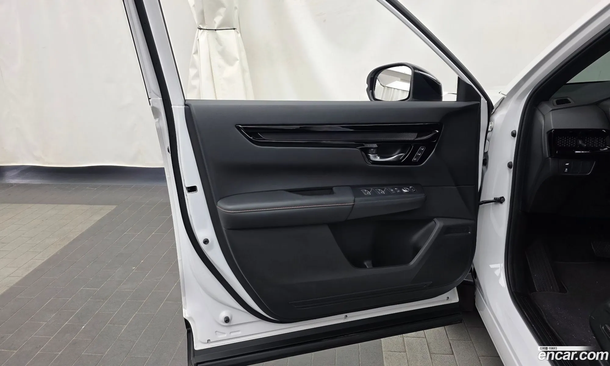 Honda CR-V 6th Gen 2023 — 8