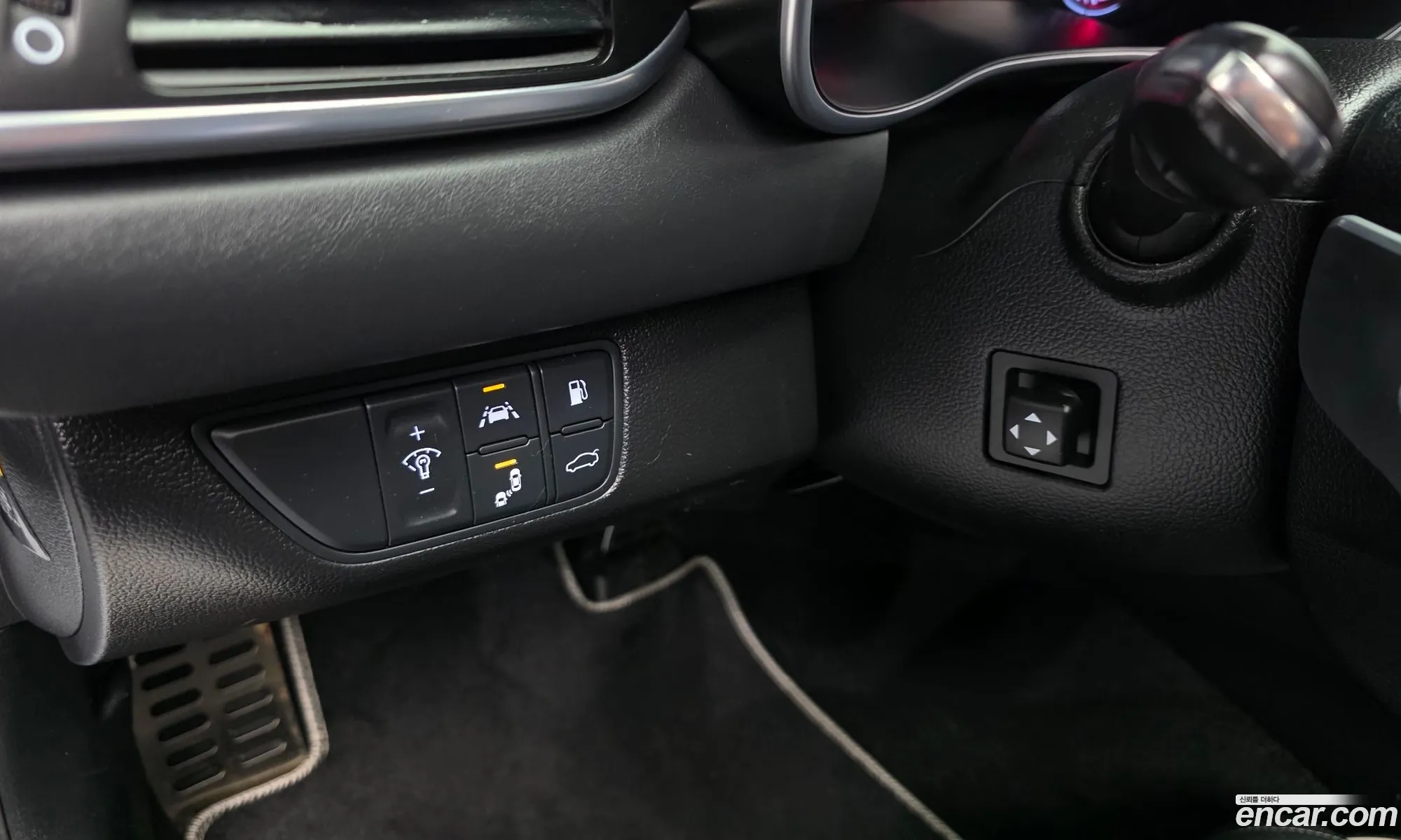 Genesis G70 2017 — 18