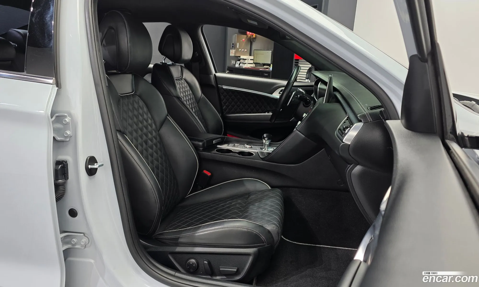 Genesis G70 2017 — 15