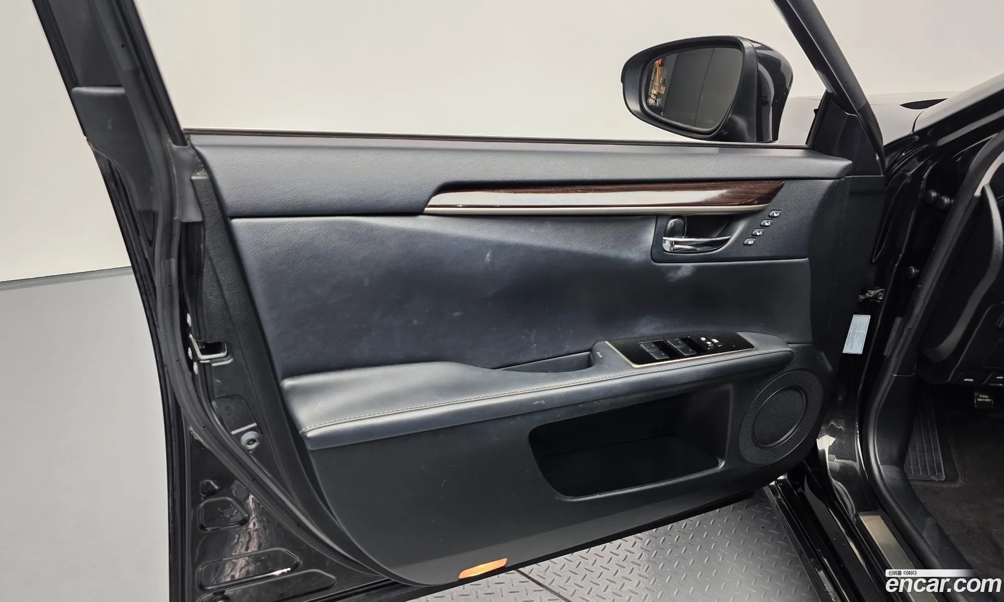 Lexus ES300h 2018 JTHBW1GGXJ2168698 — 9