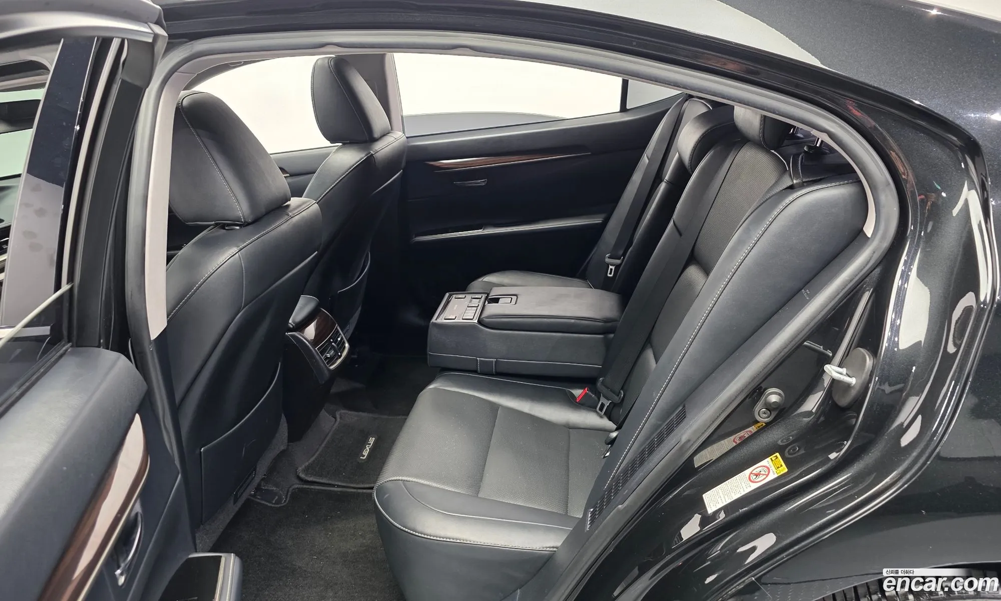Lexus ES300h 2018 JTHBW1GGXJ2168698 — 14