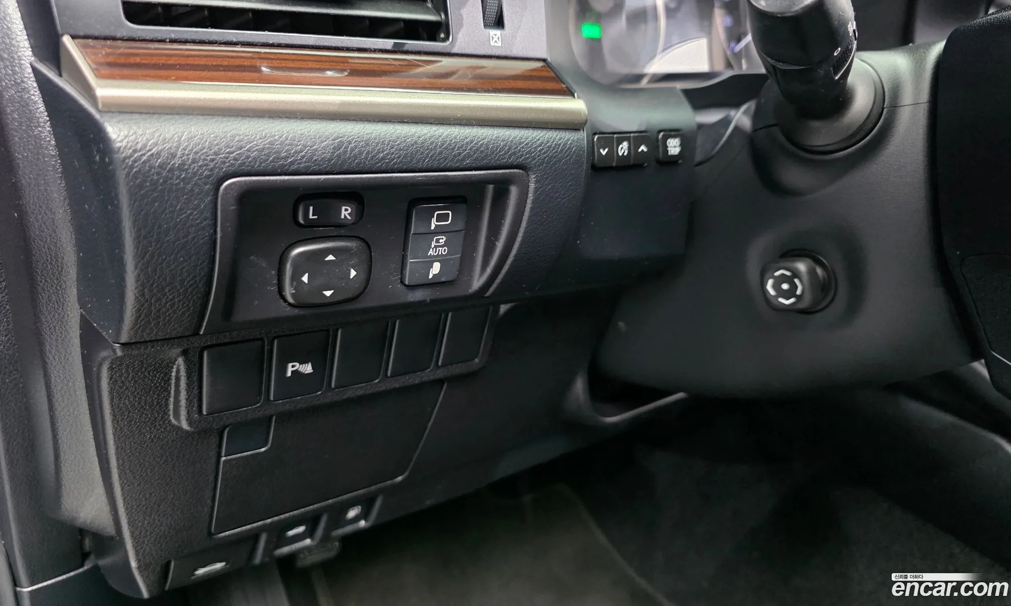Lexus ES300h 2018 JTHBW1GGXJ2168698 — 29