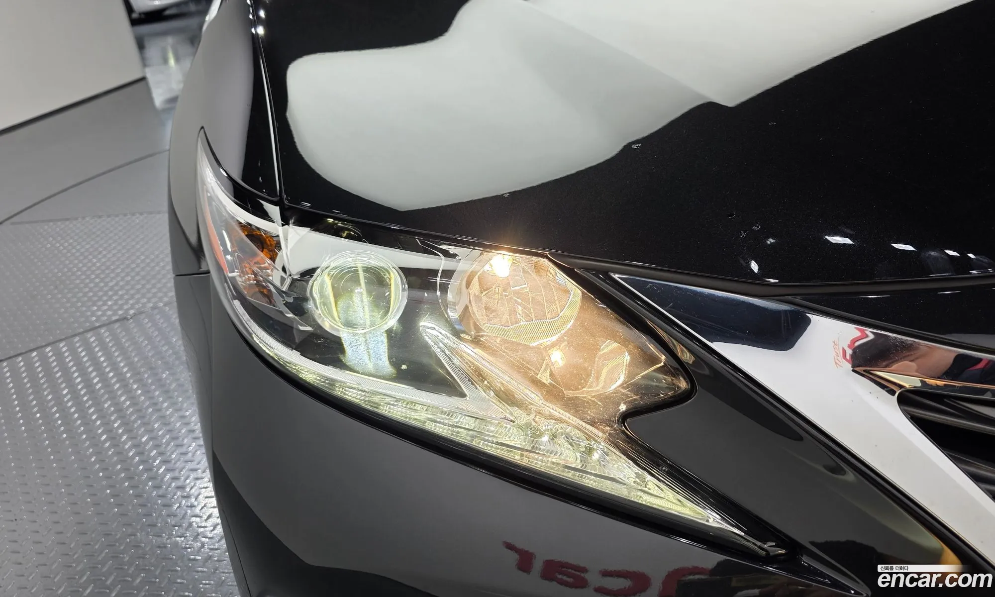 Lexus ES300h 2018 JTHBW1GGXJ2168698 — 20