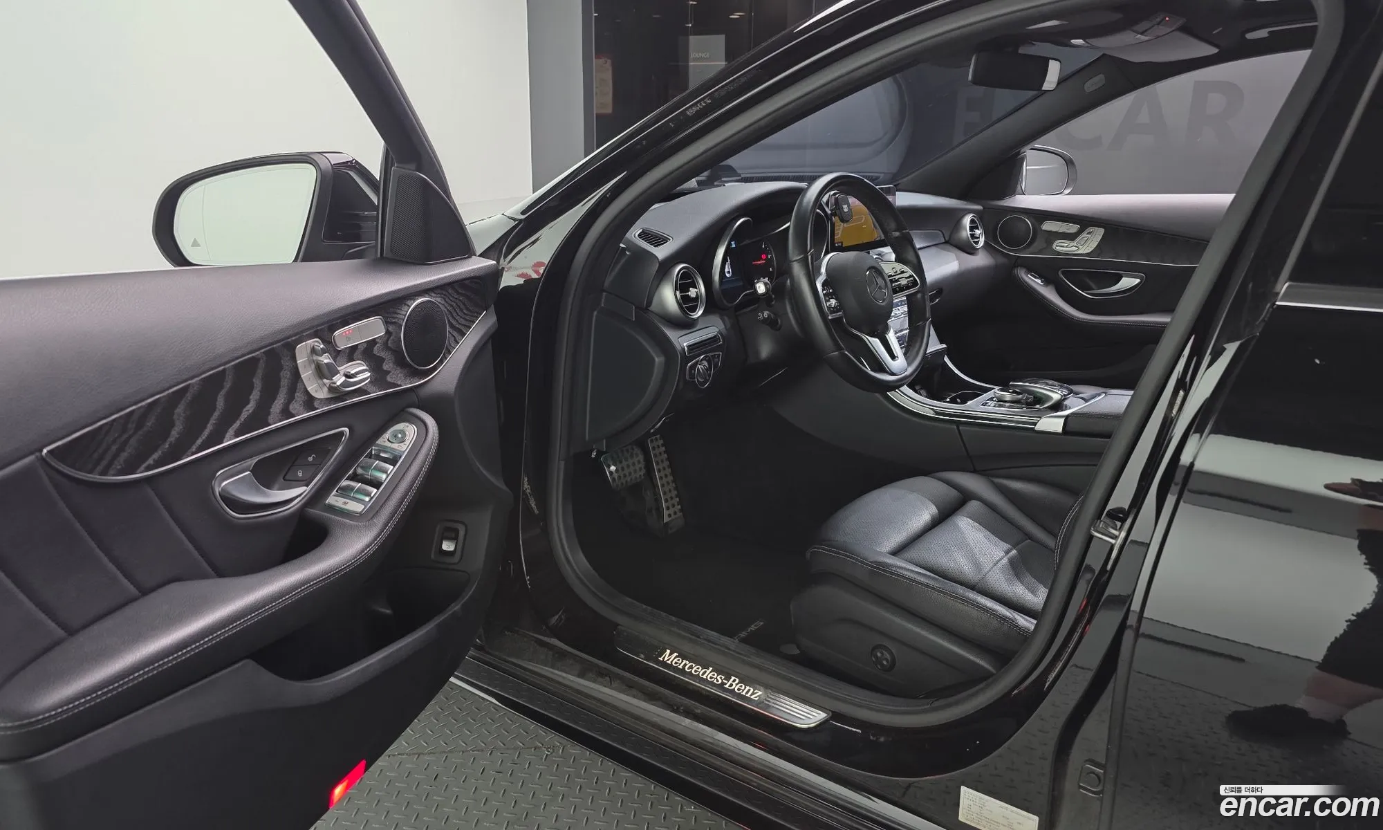 Mercedes-Benz C-Class W205 2019 — 10