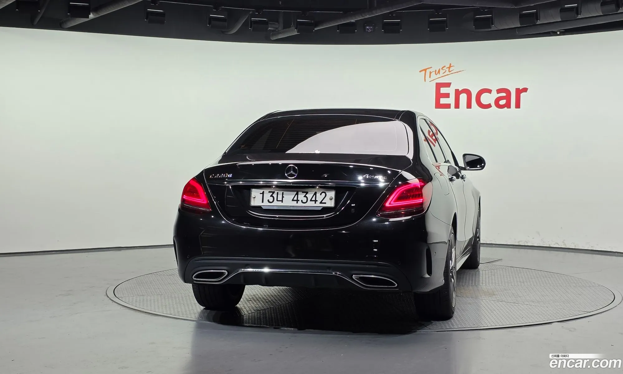 Mercedes-Benz C-Class W205 2019 — 19