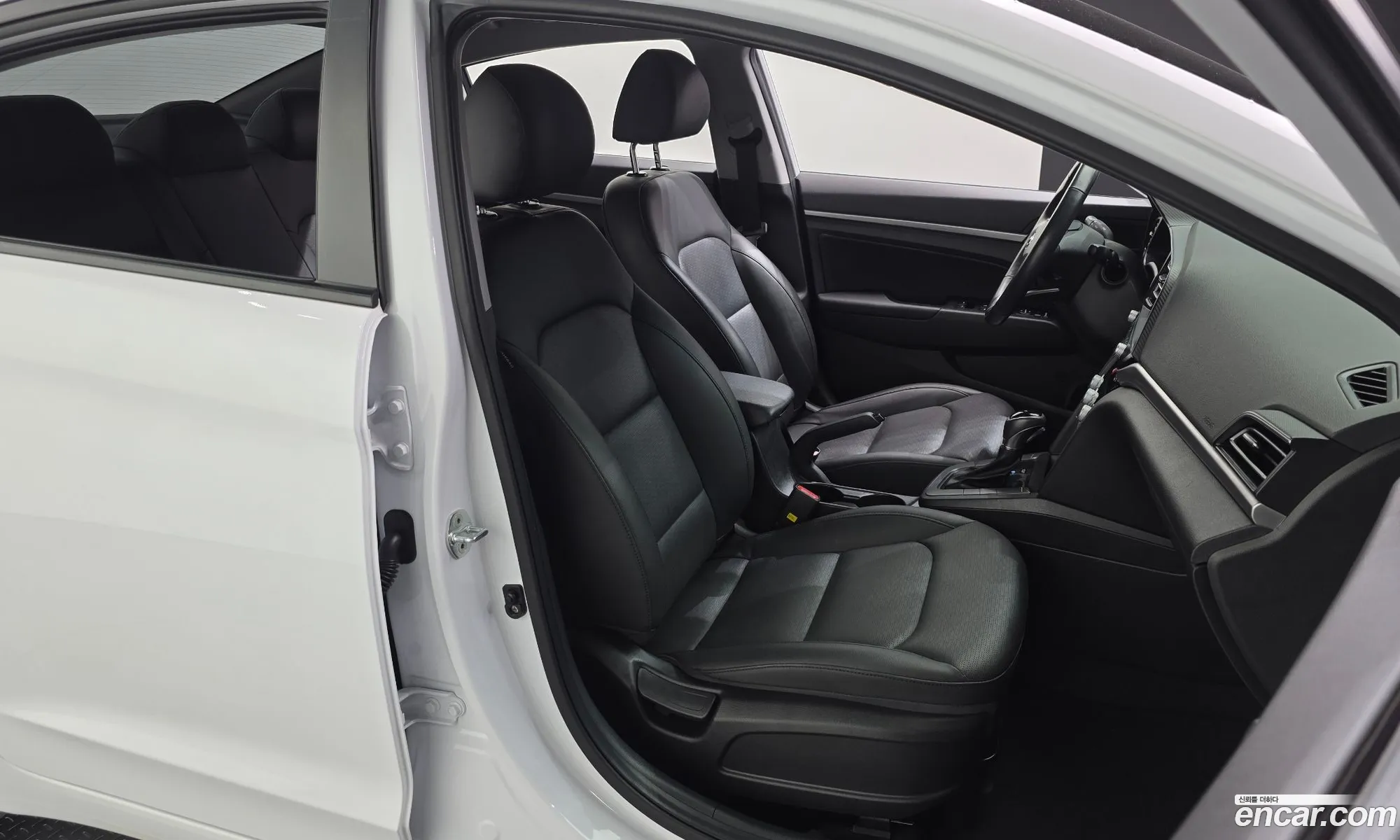 Hyundai Elantra AD 2019 — 6