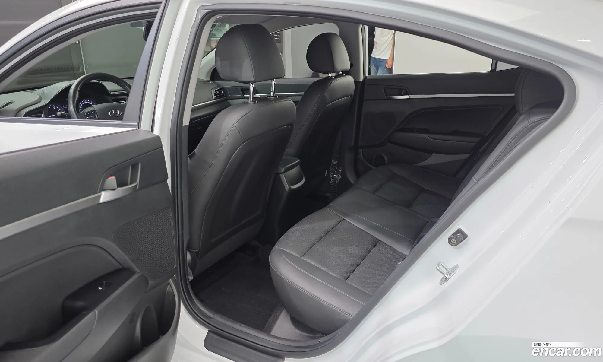 Hyundai Elantra AD 2019 — 9