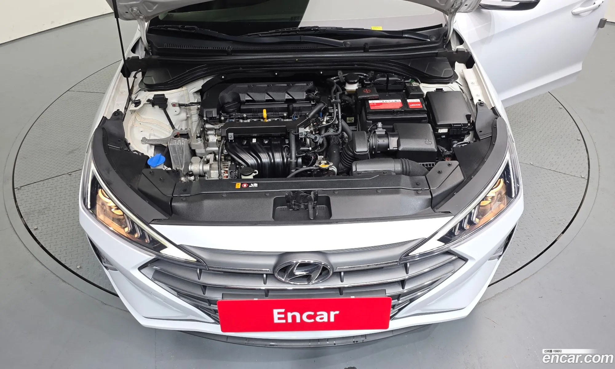 Hyundai Elantra AD 2019 — 16