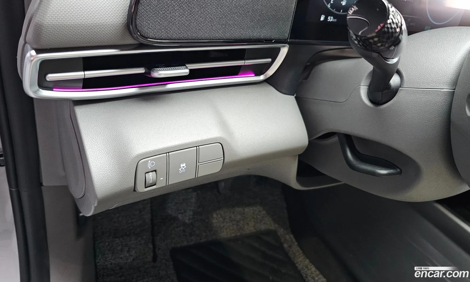 Hyundai Elantra 2025 — 32
