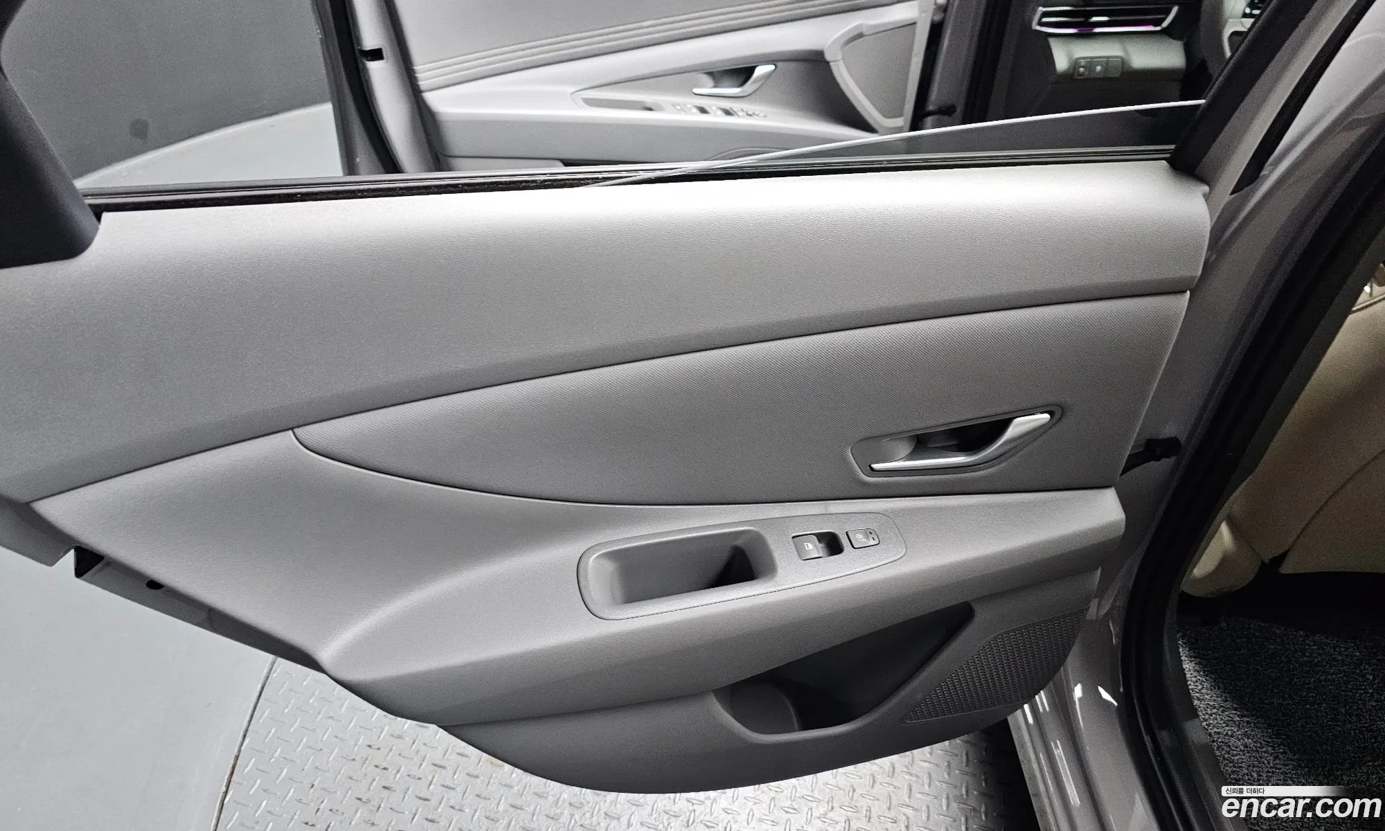 Hyundai Elantra 2025 — 6