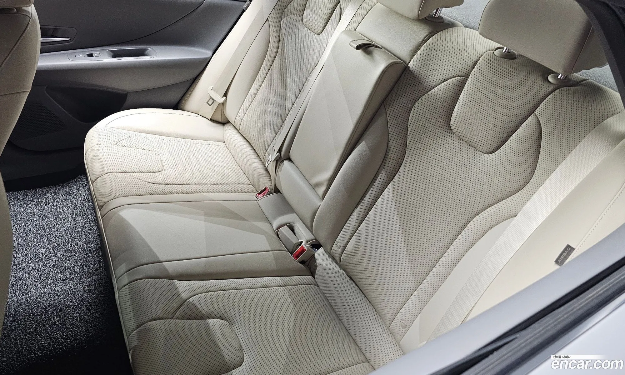 Hyundai Elantra 2025 — 15