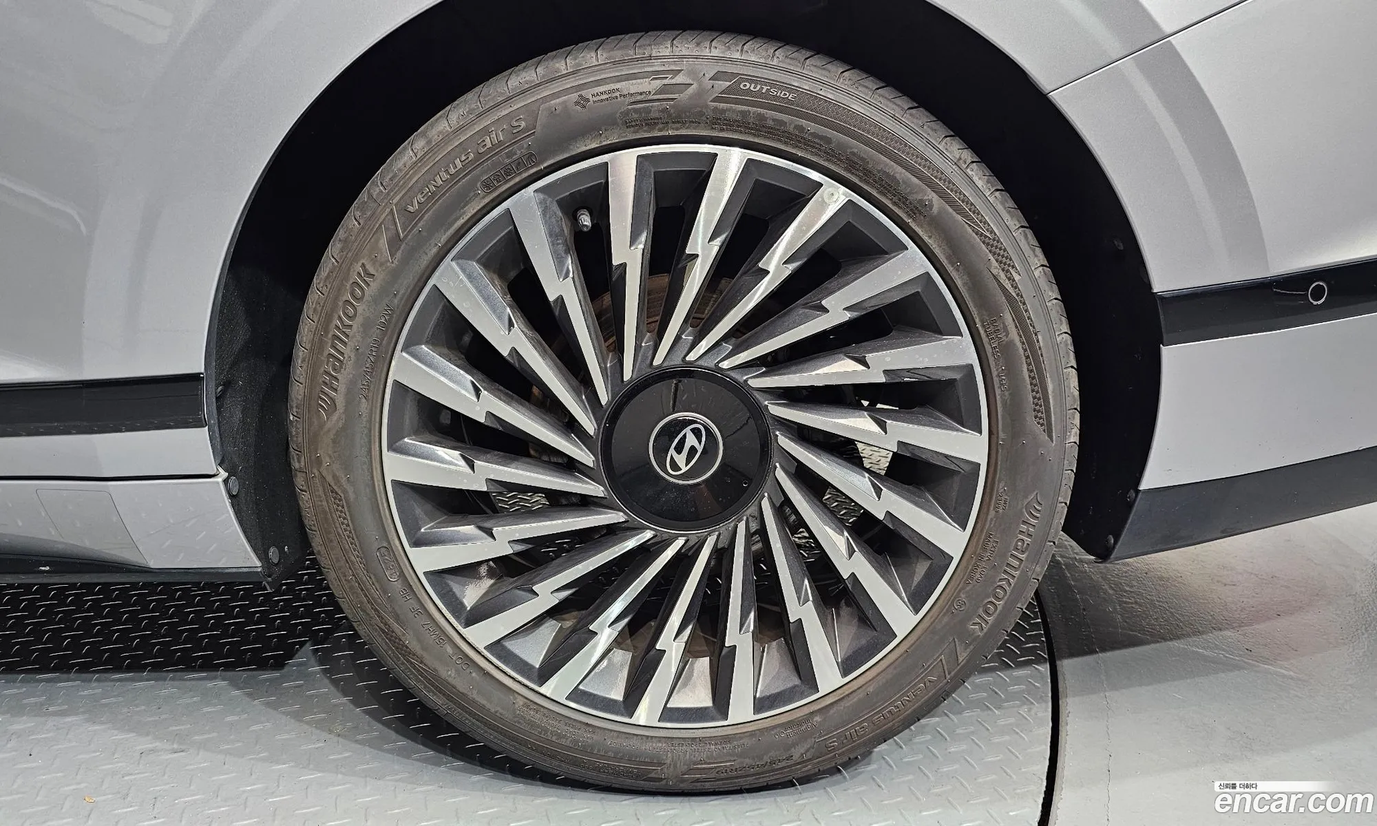 Hyundai Grandeur Hybrid 2023 — 22