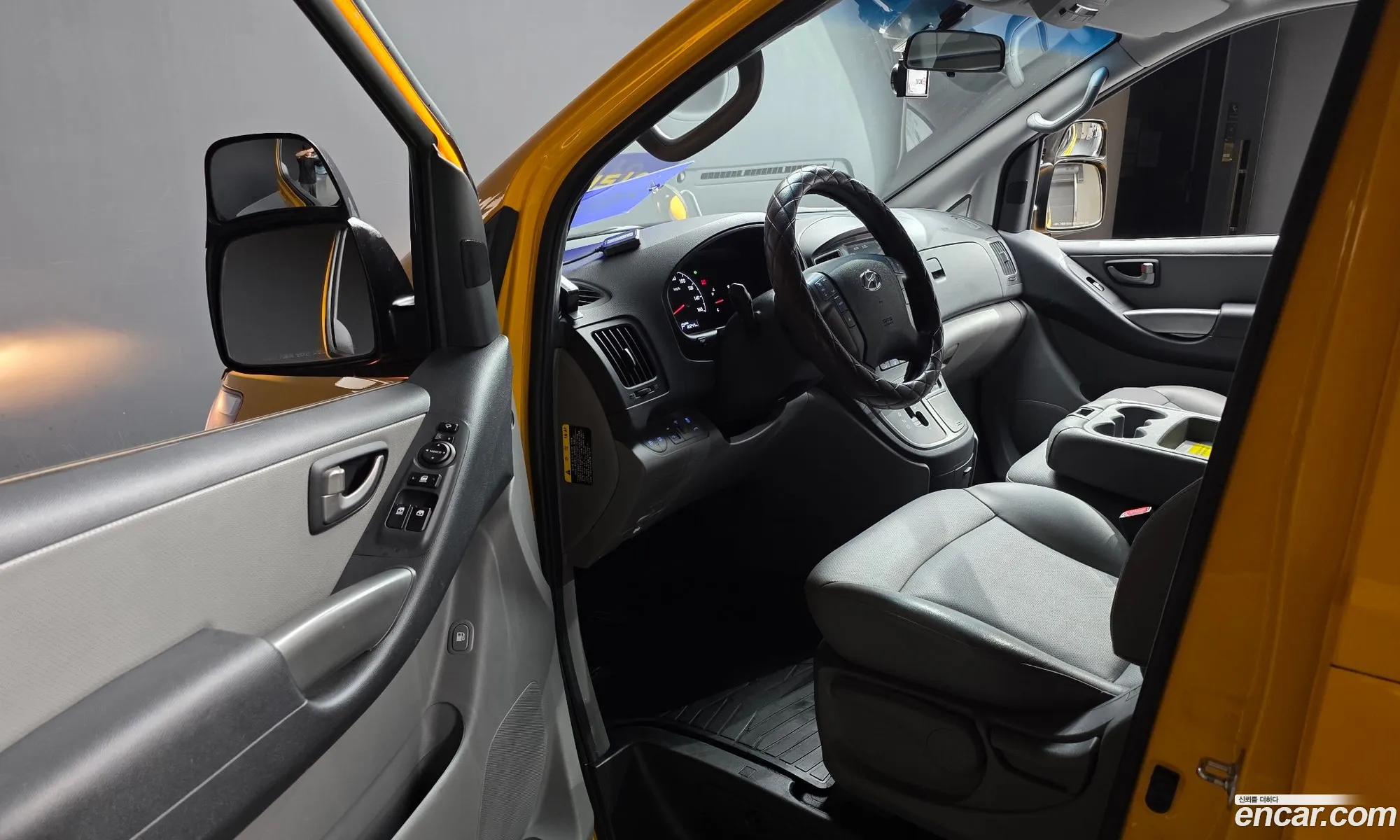 Hyundai Grand Starex 2020 — 15