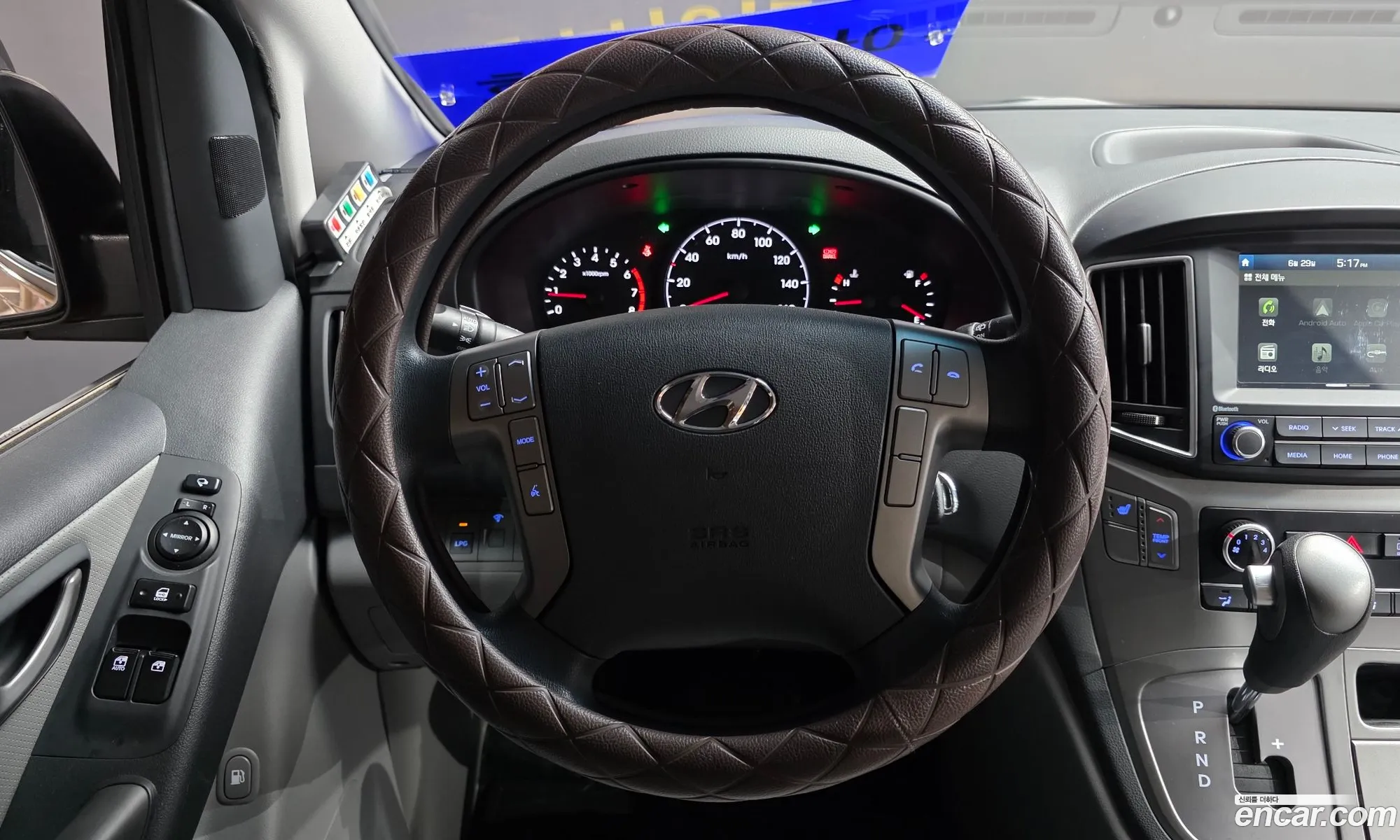 Hyundai Grand Starex 2020 — 19