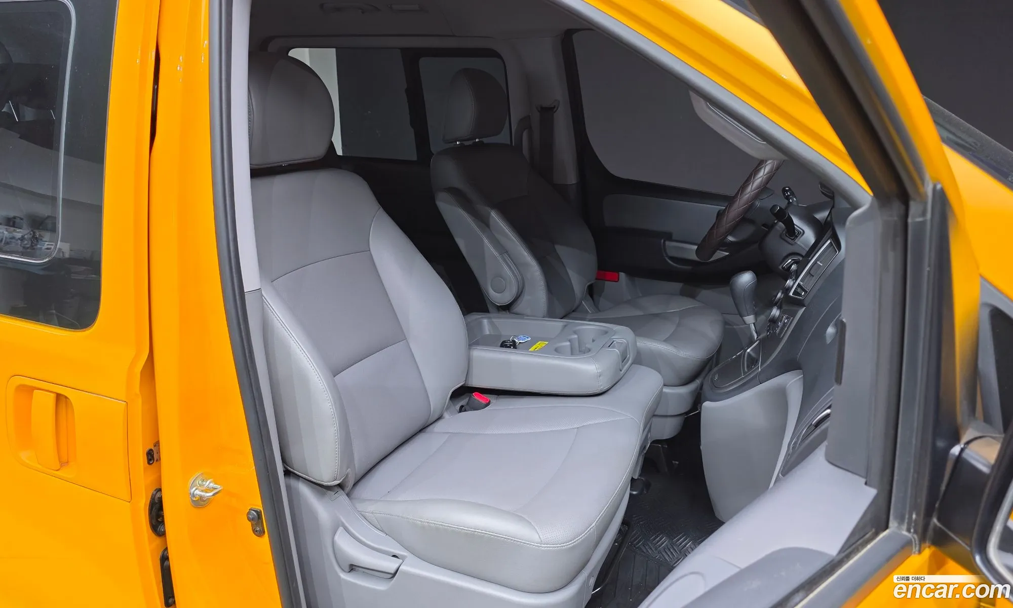 Hyundai Grand Starex 2020 — 16