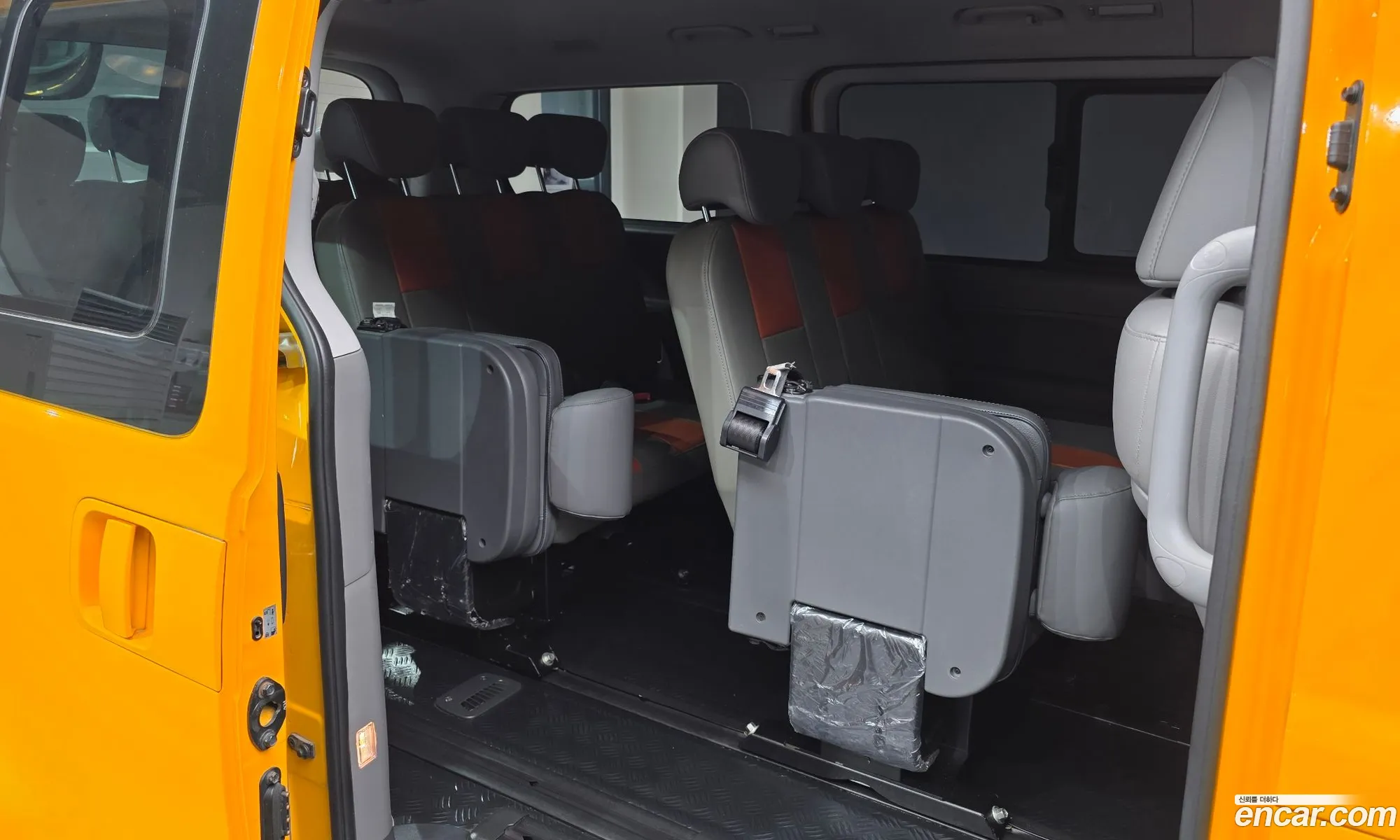 Hyundai Grand Starex 2020 — 28