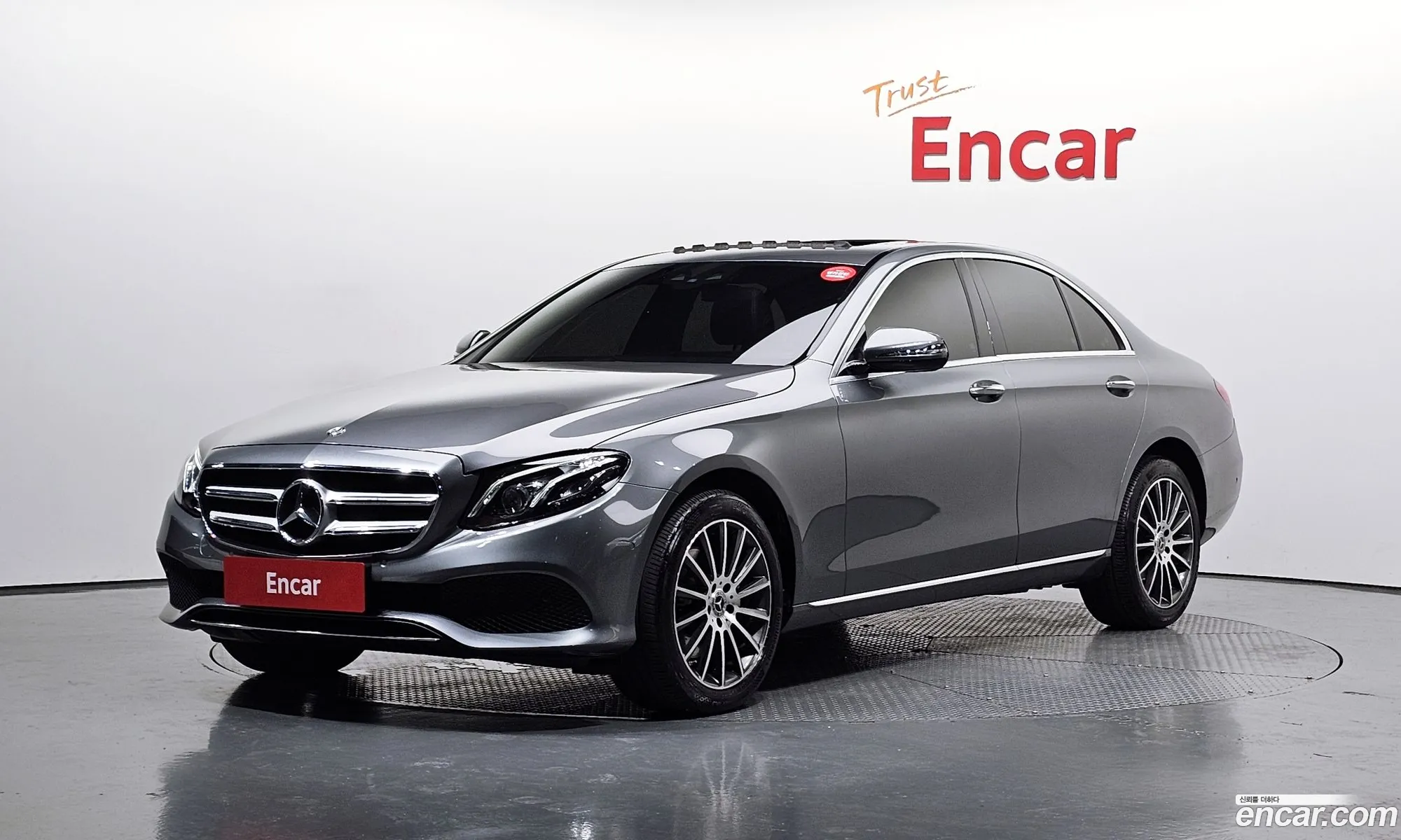 Mercedes-Benz E-Class W213 2017 WDDZF0FB9JA349514 — 11