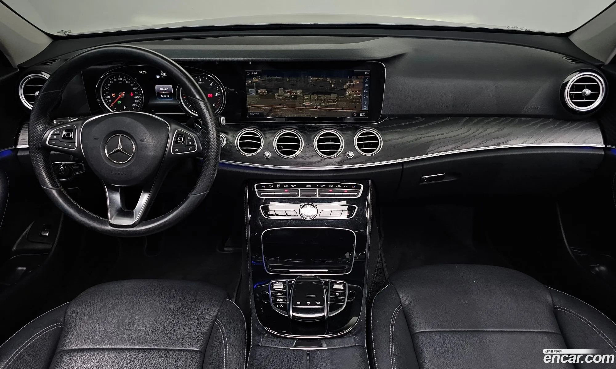 Mercedes-Benz E-Class W213 2017 WDDZF0FB9JA349514 — 3
