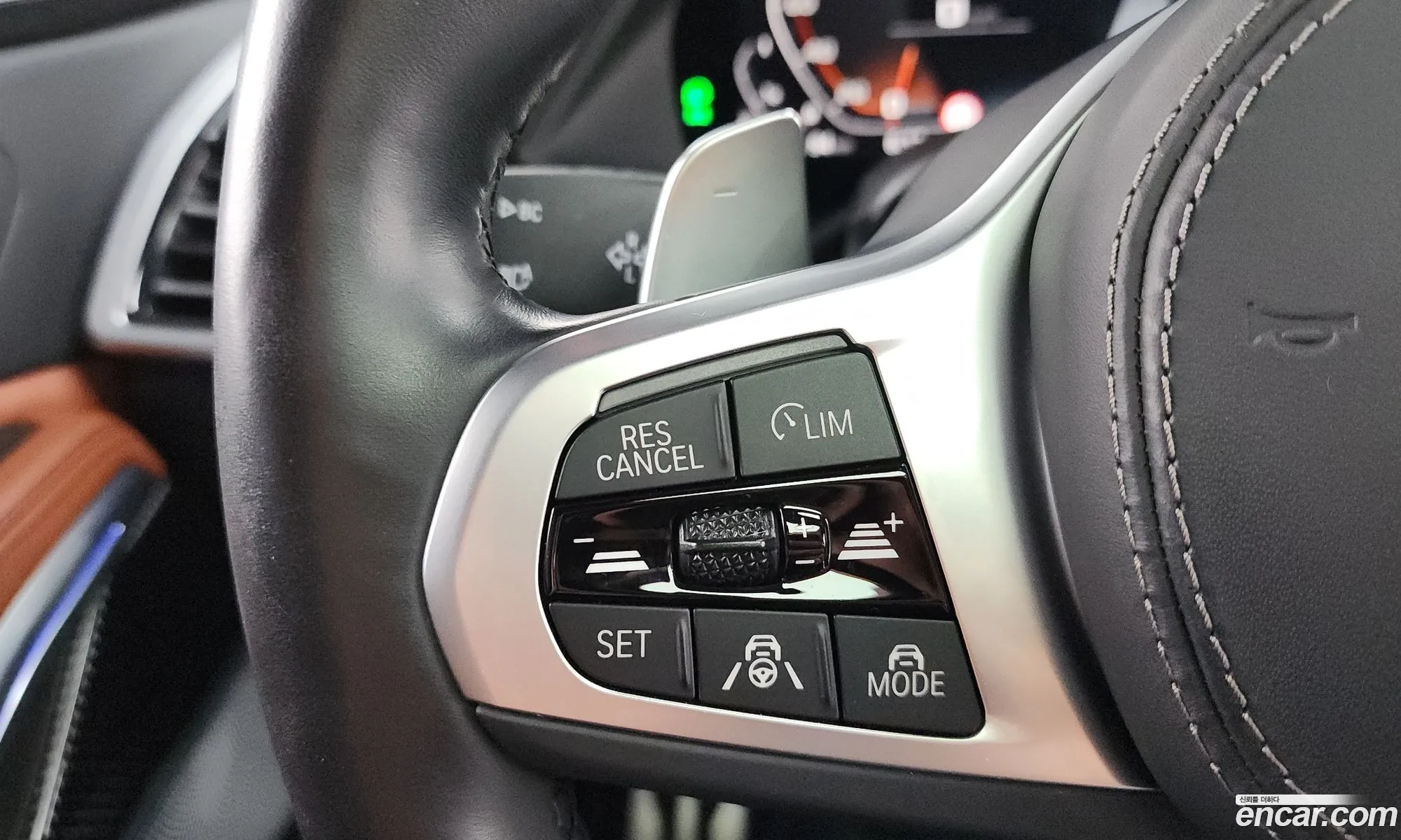 BMW X6 2023 WBACY810111111111 — 19