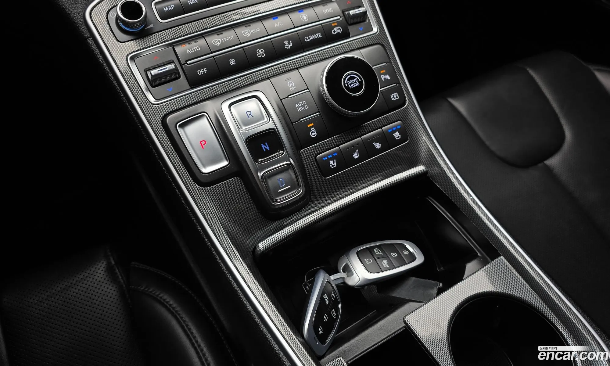 Hyundai Santa Fe 2022 — 25