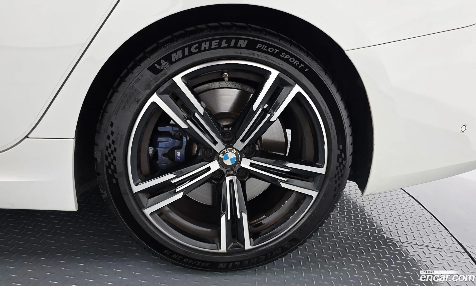 BMW 3 Series 2023 — 33