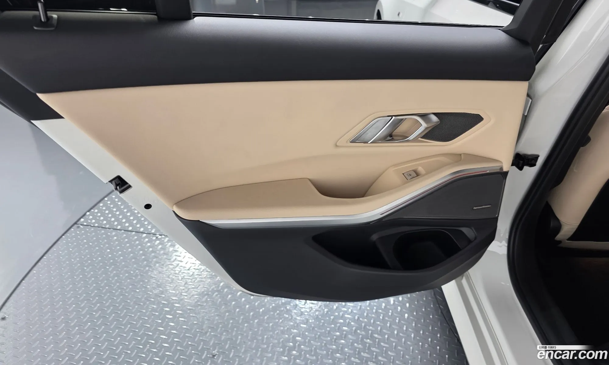 BMW 3 Series 2023 — 9