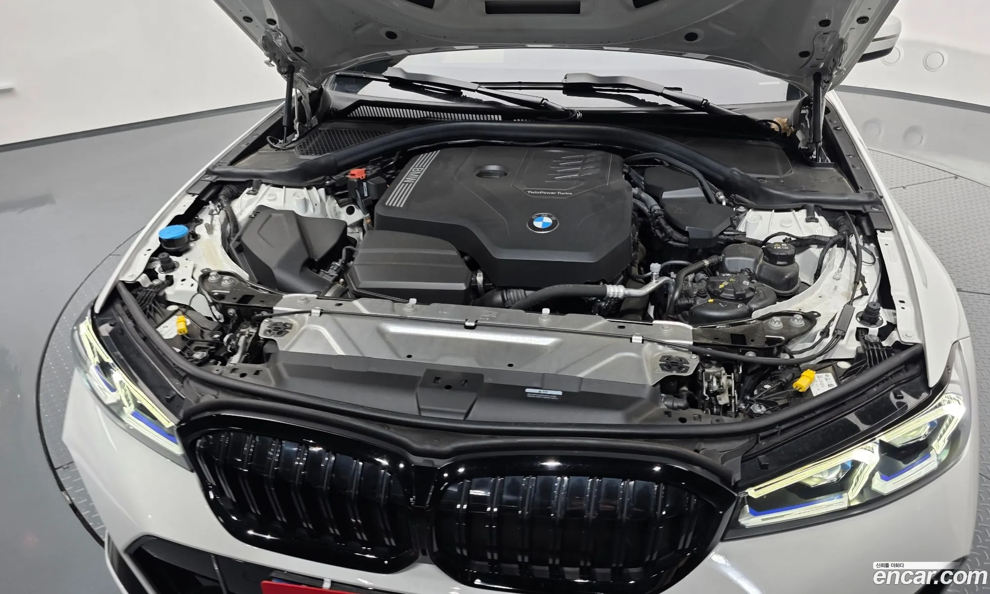BMW 3 Series 2023 — 22